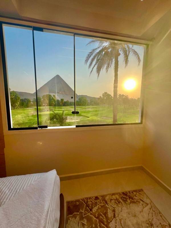 Chambre Triple Supérieure avec vue sur les pyramides